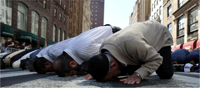 majalah islami keluarga, Allah Tahu yang Kita Mau, Kenapa Perlu Berdoa
